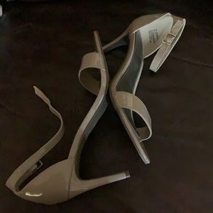 Never worn, Worthington from JCPenny. Size 10, fits a little bigger.